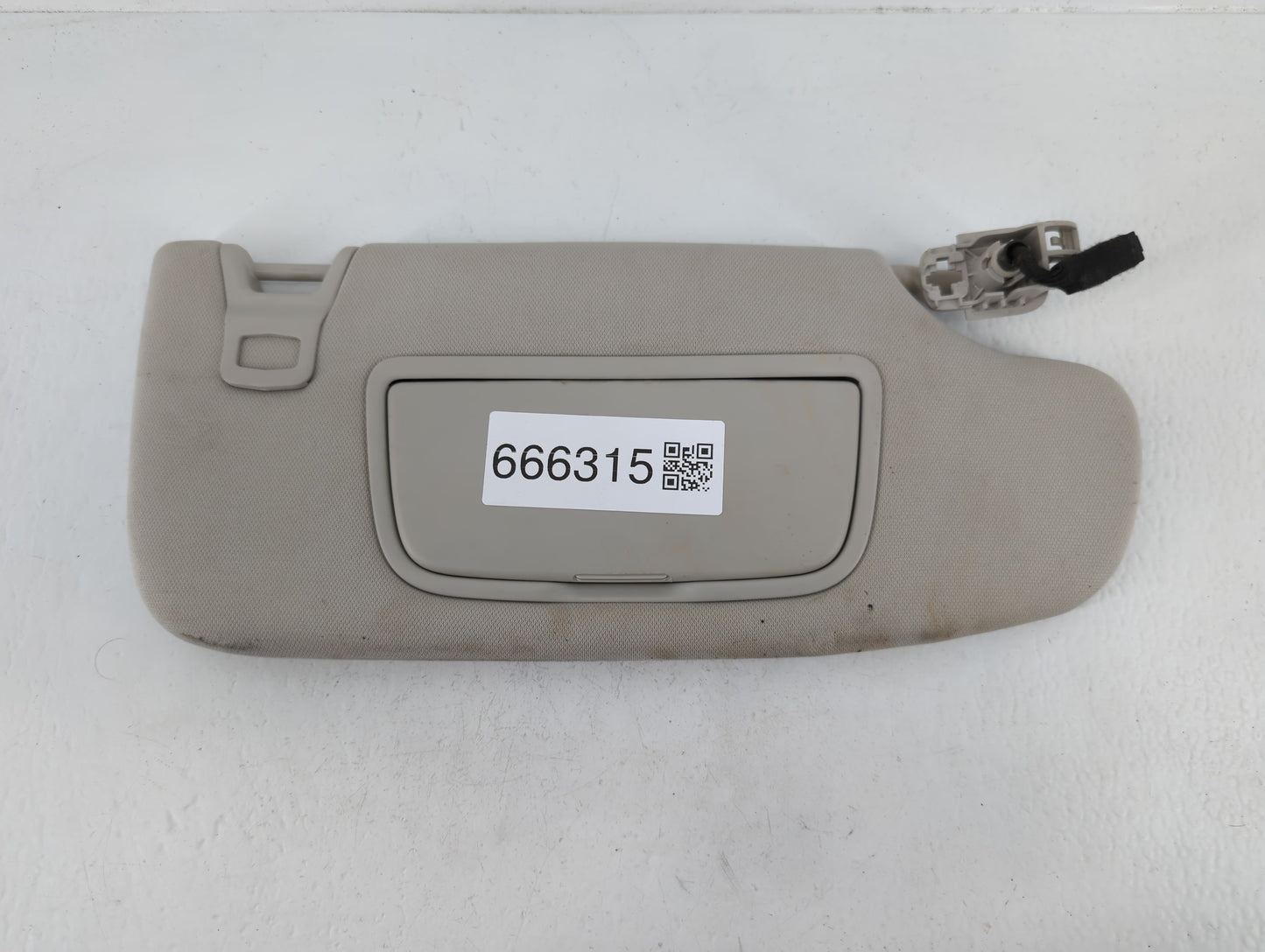 2015-2016 Ford Fusion Sun Visor Shade Replacement Passenger Right Mirror Fits Fits 2015 2016 OEM Used Auto Parts - Oemusedau