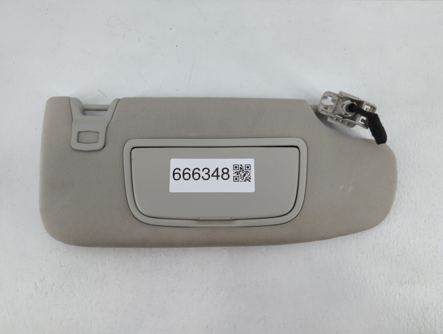 2015-2016 Ford Fusion Sun Visor Shade Replacement Passenger Right Mirror Fits Fits 2015 2016 OEM Used Auto Parts - Oemusedau
