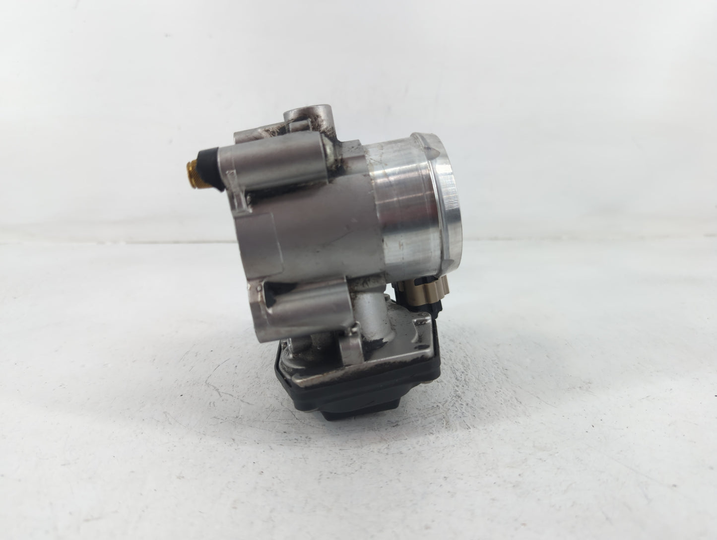 2014-2020 Ford Fusion Throttle Body Fits Fits 2014 2015 2016 2017 2018 2019 2020 OEM Used Auto Parts - Oemusedautoparts1.com