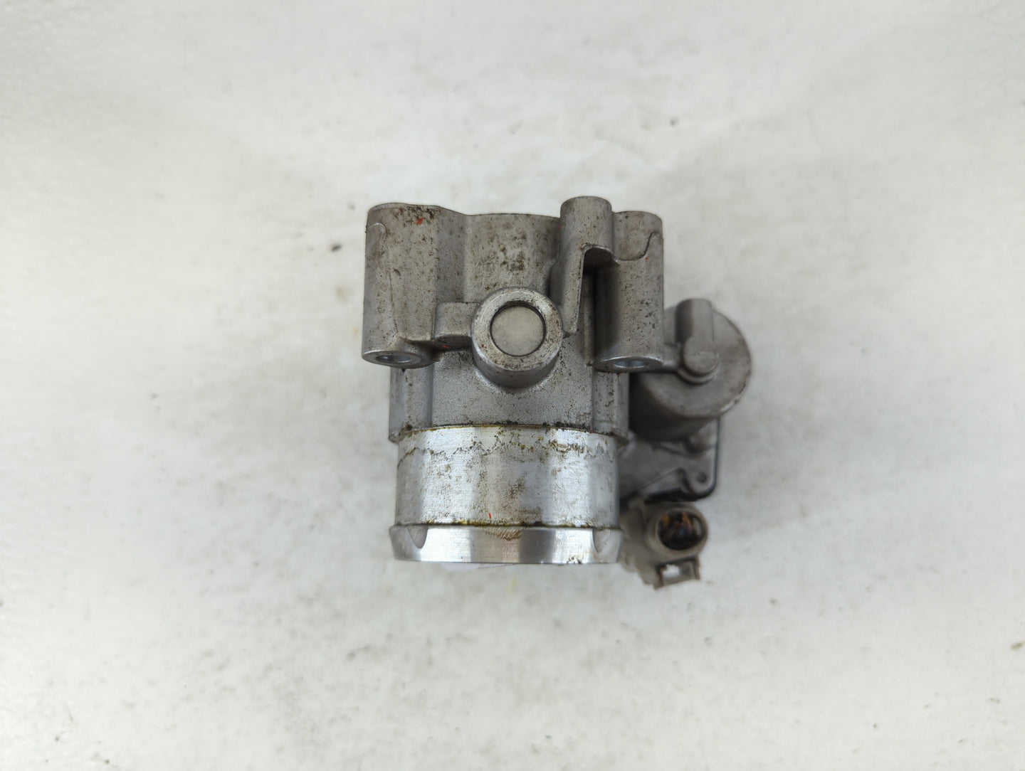 2014-2020 Ford Fusion Throttle Body P/N:B15 008 4751 DS7G-9F991-BB Fits Fits 2014 2015 2016 2017 2018 2019 2020 OEM Used Aut