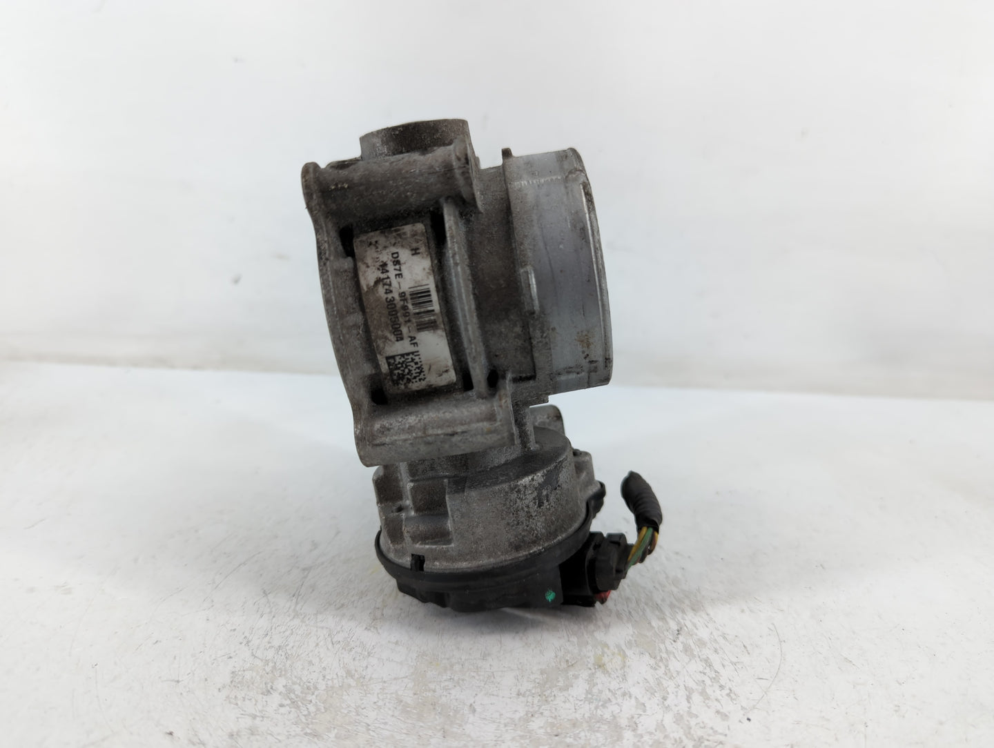 2013-2020 Ford Fusion Throttle Body P/N:2E1431B-0821 Fits Fits 2013 2014 2015 2016 2017 2018 2019 2020 2021 2022 OEM Used Au