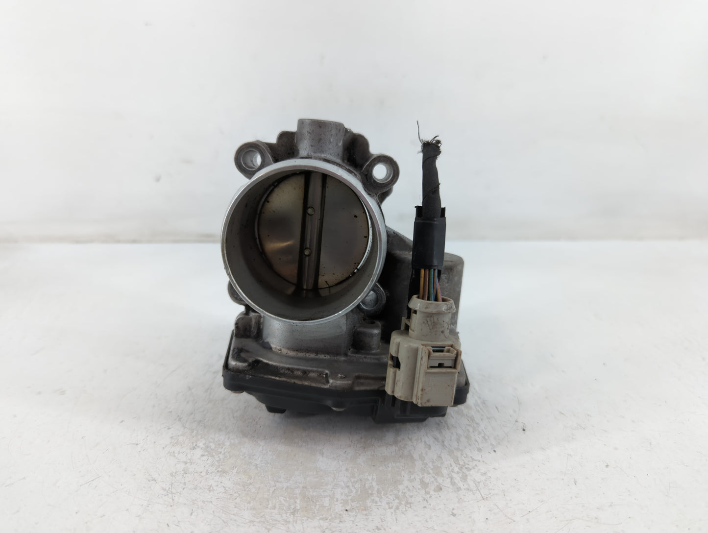 2014-2020 Ford Fusion Throttle Body P/N:DS7G-9F991-BB Fits Fits 2014 2015 2016 2017 2018 2019 2020 OEM Used Auto Parts - Oem
