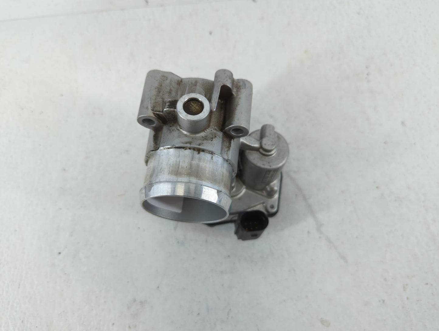 2014-2020 Ford Fusion Throttle Body P/N:DS9G-9F991-BB B14 192 4648 Fits Fits 2014 2015 2016 2017 2018 2019 2020 OEM Used Aut