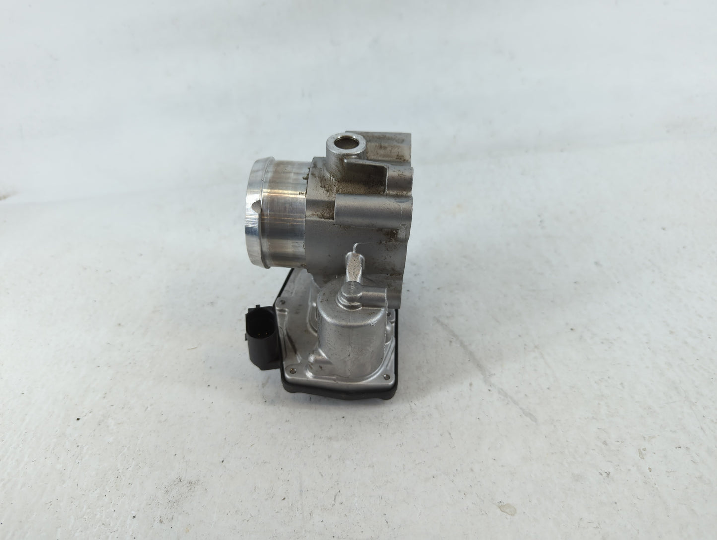 2014-2020 Ford Fusion Throttle Body P/N:DS9G-9F991-BB B14 192 4648 Fits Fits 2014 2015 2016 2017 2018 2019 2020 OEM Used Aut