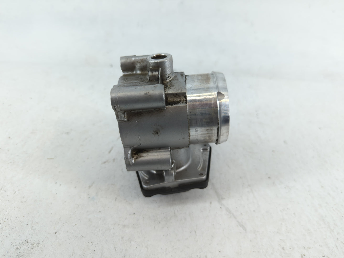 2014-2020 Ford Fusion Throttle Body P/N:DS9G-9F991-BB B14 192 4648 Fits Fits 2014 2015 2016 2017 2018 2019 2020 OEM Used Aut