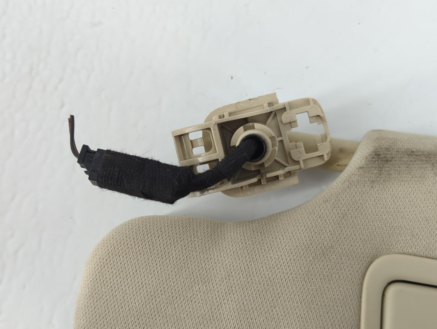 2015-2016 Ford Fusion Sun Visor Shade Replacement Passenger Right Mirror Fits Fits 2015 2016 OEM Used Auto Parts - Oemusedau