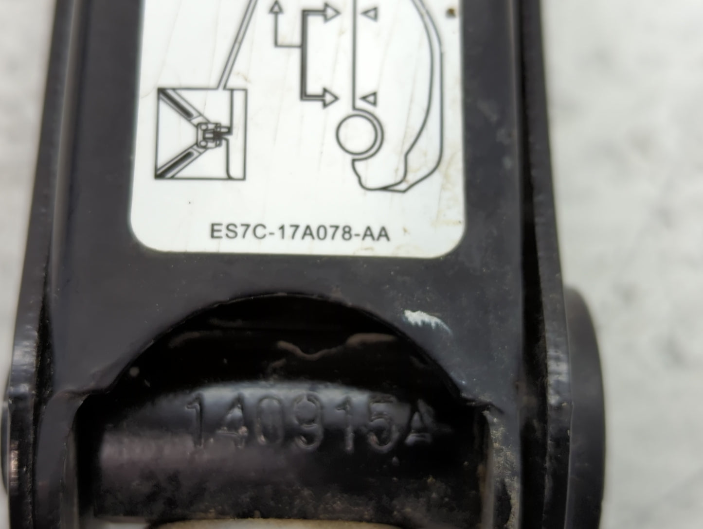 2015 Ford Fusion Spare Scissor Car Jack 735242 - Oemusedautoparts1.com