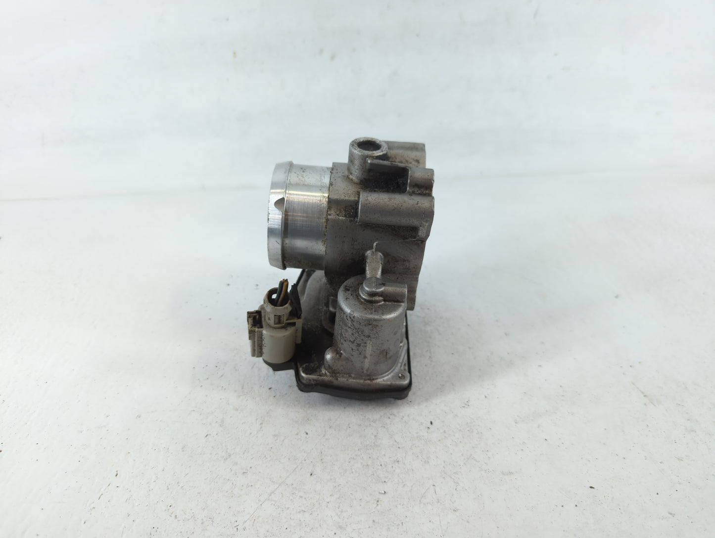 2014-2020 Ford Fusion Throttle Body P/N:DS7G-9F991-BB B14 343 5659 Fits Fits 2014 2015 2016 2017 2018 2019 2020 OEM Used Aut