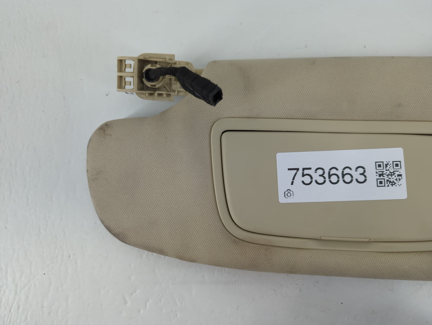 2015-2016 Ford Fusion Sun Visor Shade Replacement Passenger Right Mirror Fits Fits 2015 2016 OEM Used Auto Parts - Oemusedau