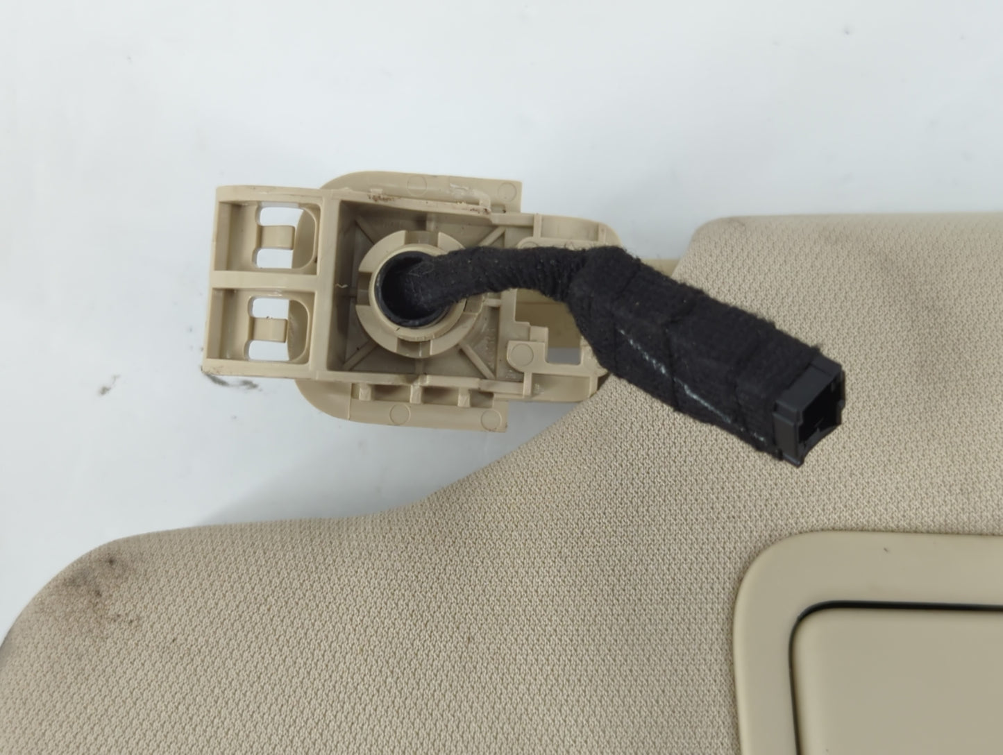 2015-2016 Ford Fusion Sun Visor Shade Replacement Passenger Right Mirror Fits Fits 2015 2016 OEM Used Auto Parts - Oemusedau