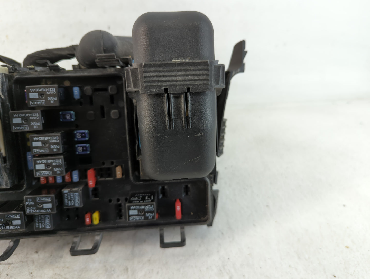 2015-2016 Ford Fusion Fusebox Fuse Box Panel Relay Module P/N:DG9T14A075AA Fits Fits 2015 2016 OEM Used Auto Parts - Oemused