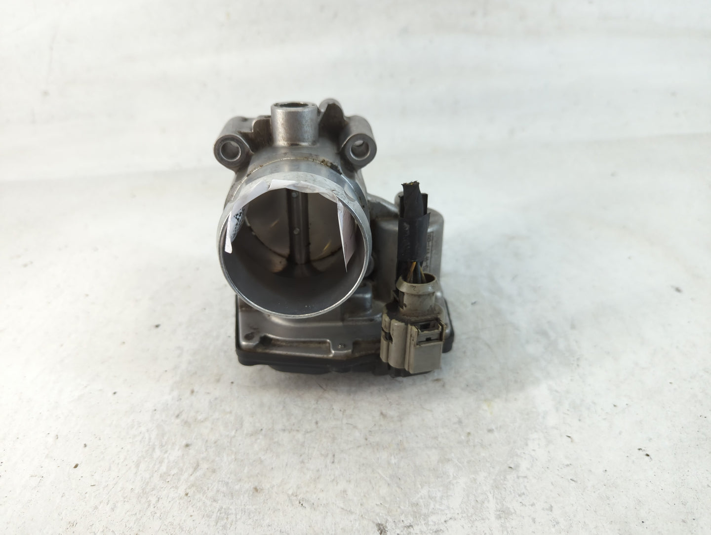 2014-2020 Ford Fusion Throttle Body P/N:DS7G-9F991-BB B14 094 5430 Fits Fits 2014 2015 2016 2017 2018 2019 2020 OEM Used Aut