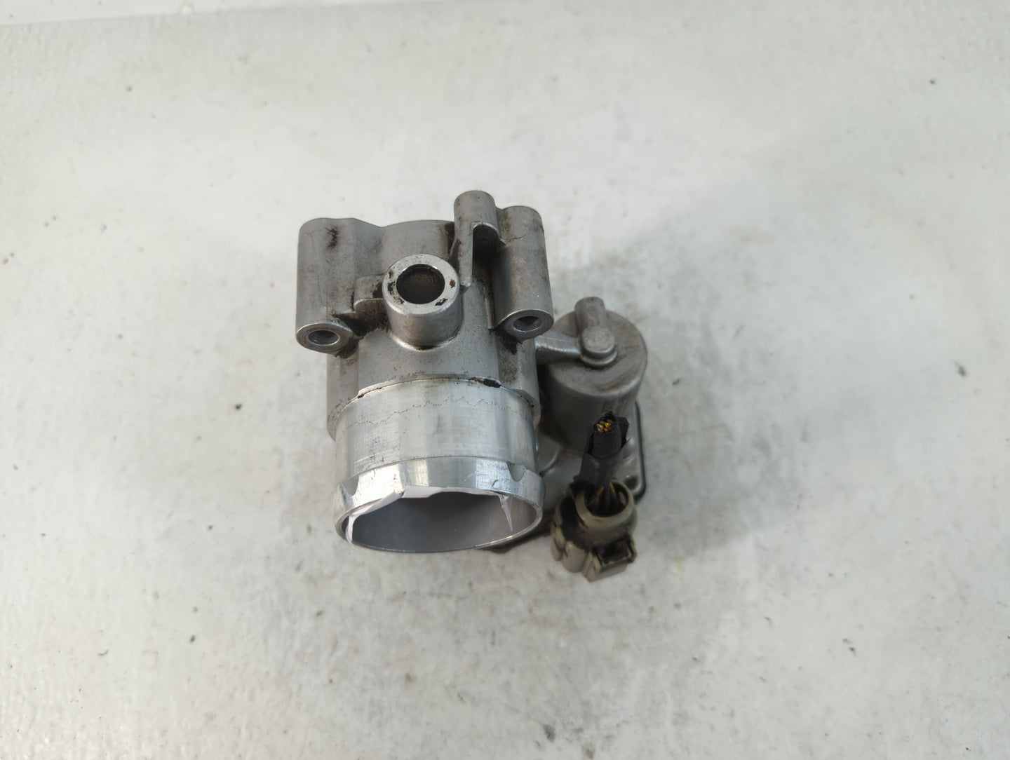 2014-2020 Ford Fusion Throttle Body P/N:DS7G-9F991-BB B14 094 5430 Fits Fits 2014 2015 2016 2017 2018 2019 2020 OEM Used Aut