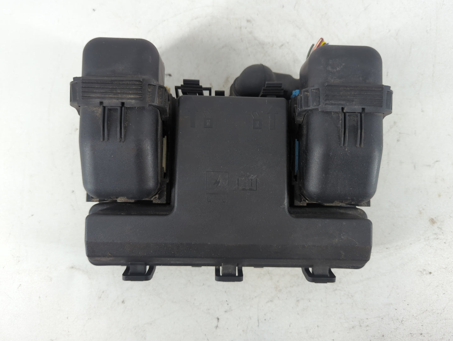 2015-2016 Ford Fusion Fusebox Fuse Box Panel Relay Module P/N:FG9T14A067BA_02 Fits Fits 2015 2016 OEM Used Auto Parts - Oemu