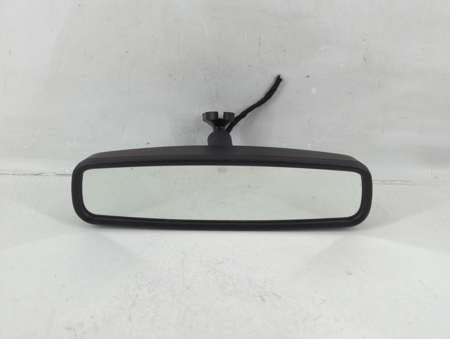 2015 Ford Mustang Interior Rear View Mirror Replacement OEM P/N:E11046533 E11026533 Fits OEM Used Auto Parts - Oemusedautopa