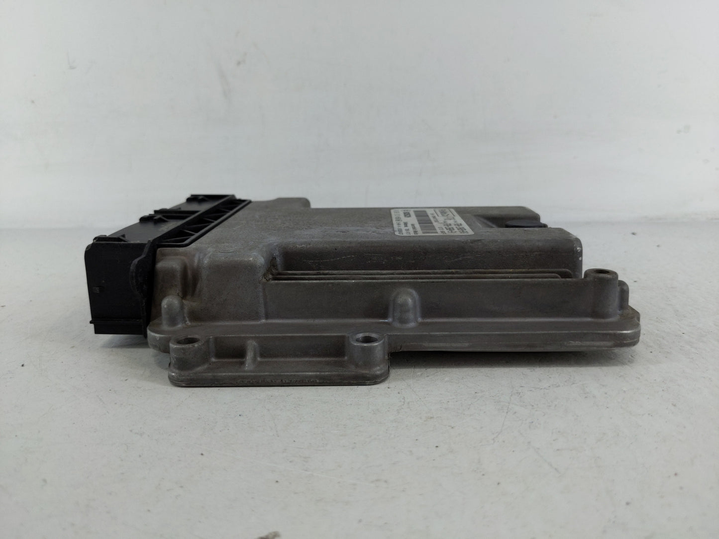 2015 Ford Mustang PCM Engine Control Computer ECU ECM PCU OEM P/N:FR3A-12A650-BVG Fits OEM Used Auto Parts - Oemusedautopart