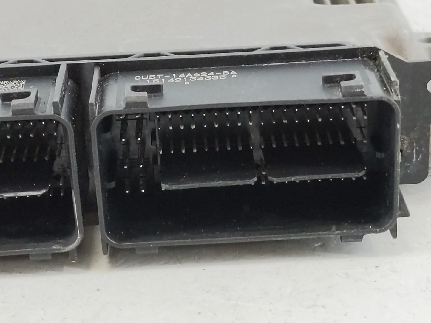 2015 Ford Mustang PCM Engine Control Computer ECU ECM PCU OEM P/N:FR3A-12A650-BVG Fits OEM Used Auto Parts - Oemusedautopart