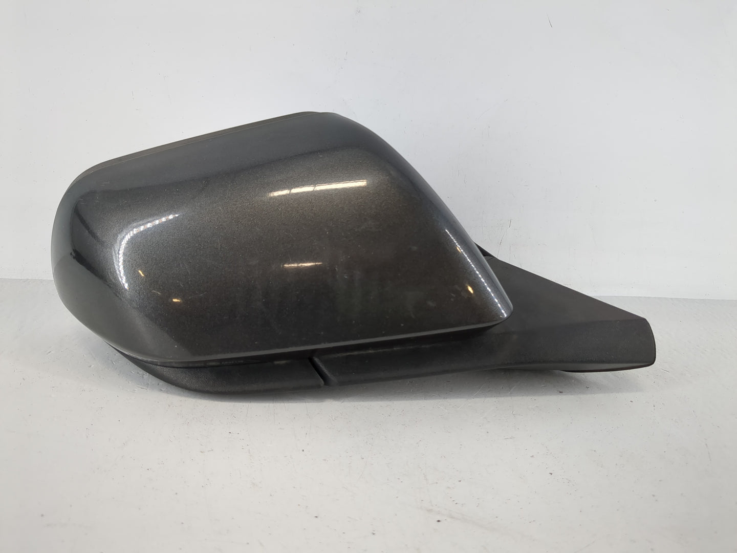 2015-2020 Ford Mustang Side Mirror Replacement Driver Left View Door Mirror P/N:R3B-17682-A Fits OEM Used Auto Parts - Oemus