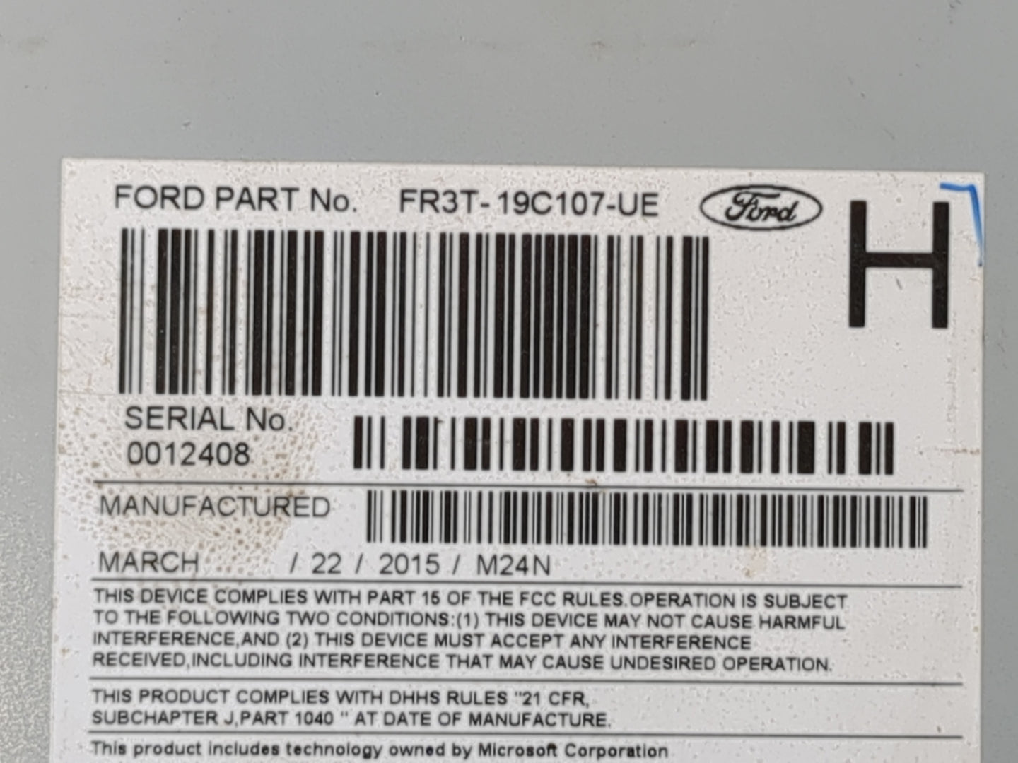 2015-2016 Ford Mustang Radio AM FM Cd Player Receiver Replacement P/N:FR3T-19C107-UE Fits Fits 2015 2016 OEM Used Auto Parts