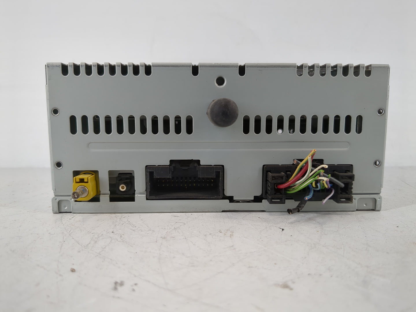 2015-2016 Ford Mustang Radio AM FM Cd Player Receiver Replacement P/N:FR3T-19C107-UE Fits Fits 2015 2016 OEM Used Auto Parts