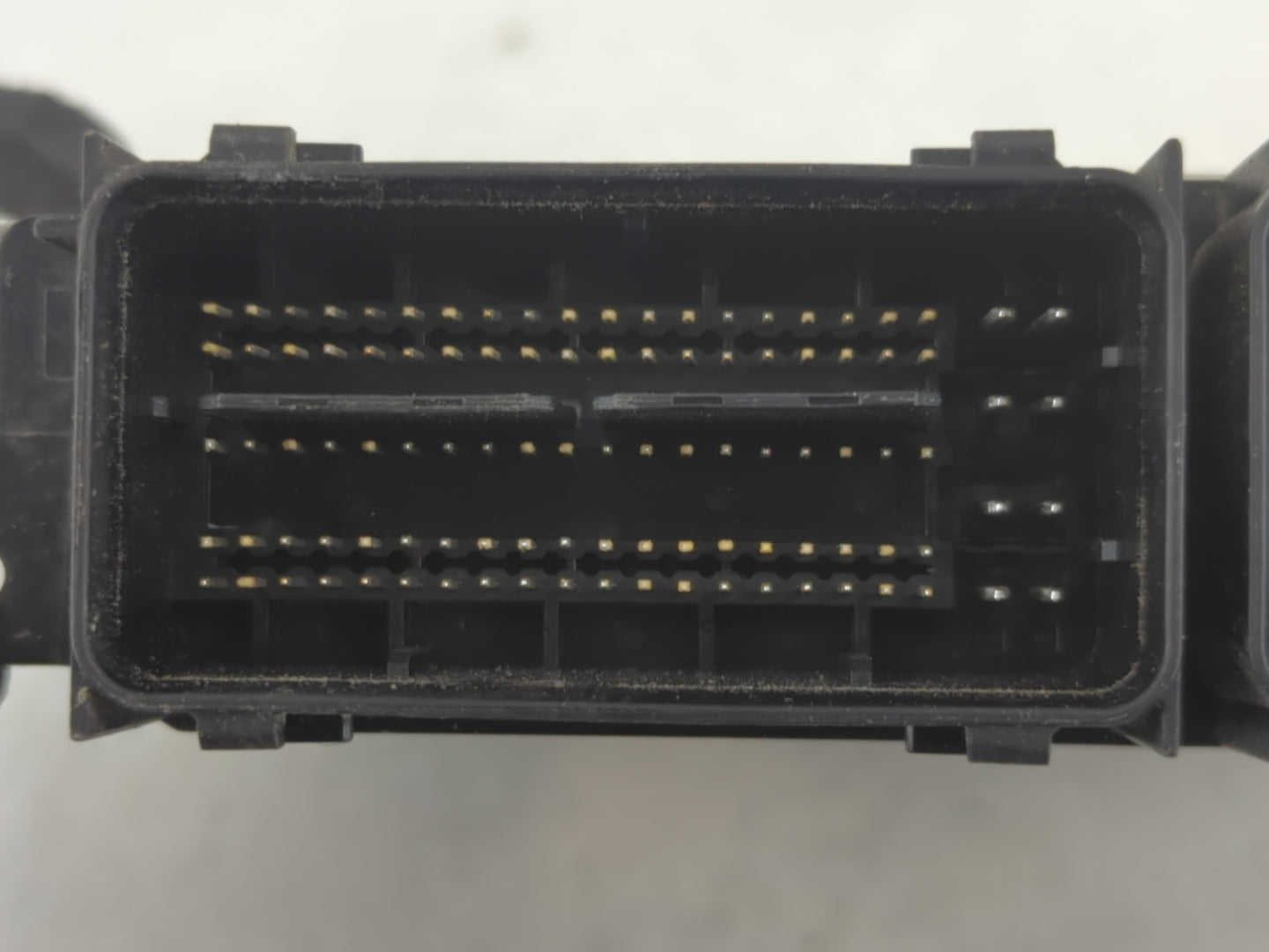 2015 Ford Mustang PCM Engine Control Computer ECU ECM PCU OEM P/N:FR3A-12A650-BZG Fits OEM Used Auto Parts - Oemusedautopart