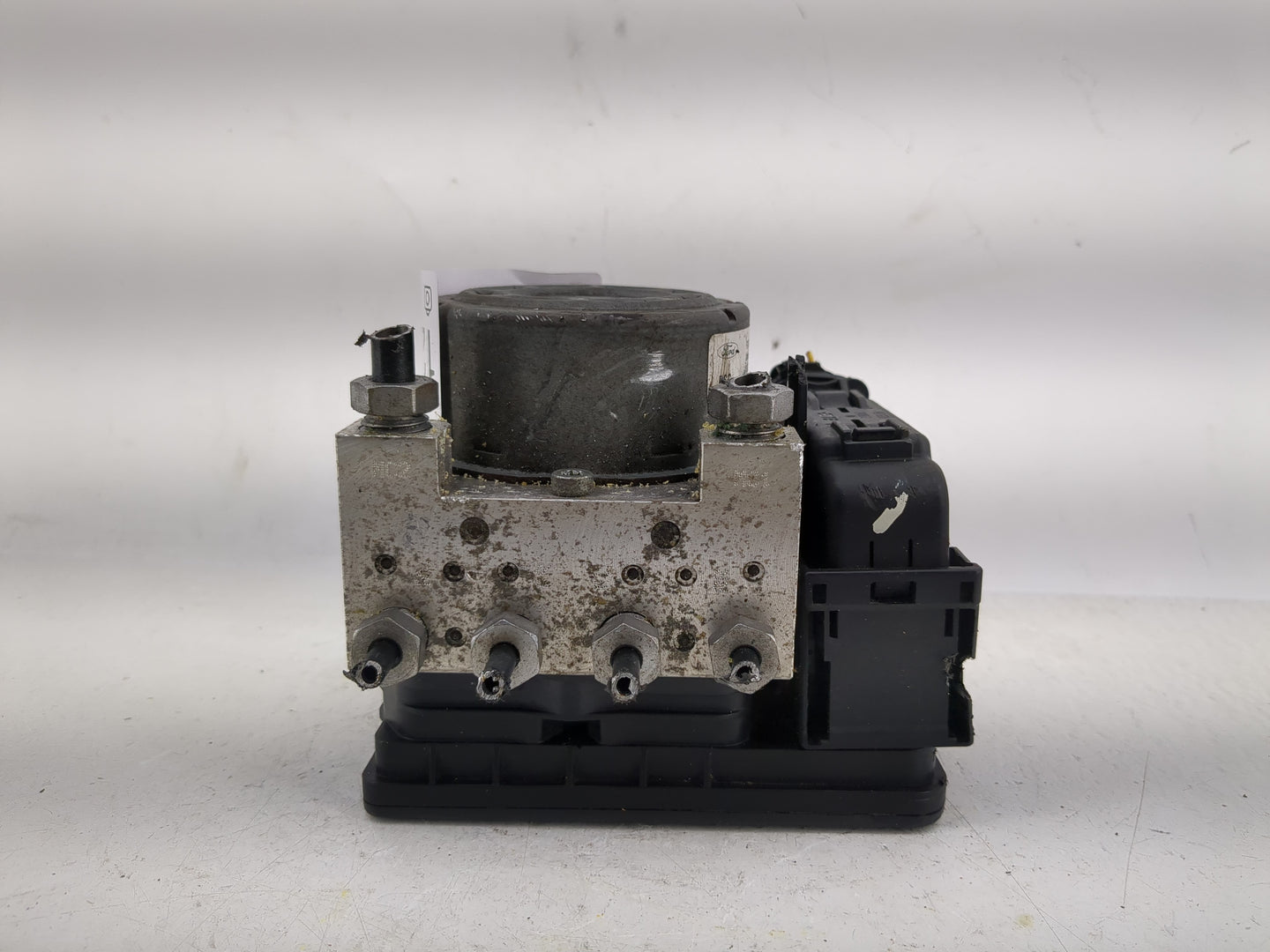 2015 Ford Mustang ABS Pump Control Module Replacement P/N:FR3C-2C405-BE FR3C-2C219-BE Fits OEM Used Auto Parts - Oemusedauto