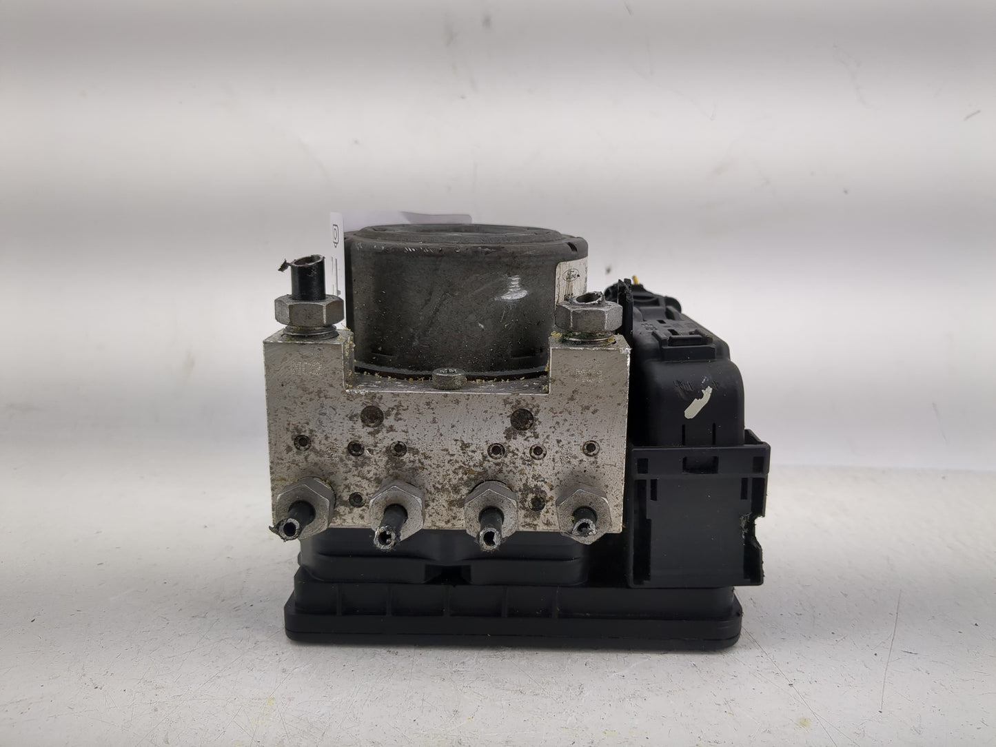 2015 Ford Mustang ABS Pump Control Module Replacement P/N:FR3C-2C405-BE FR3C-2C219-BE Fits OEM Used Auto Parts - Oemusedauto