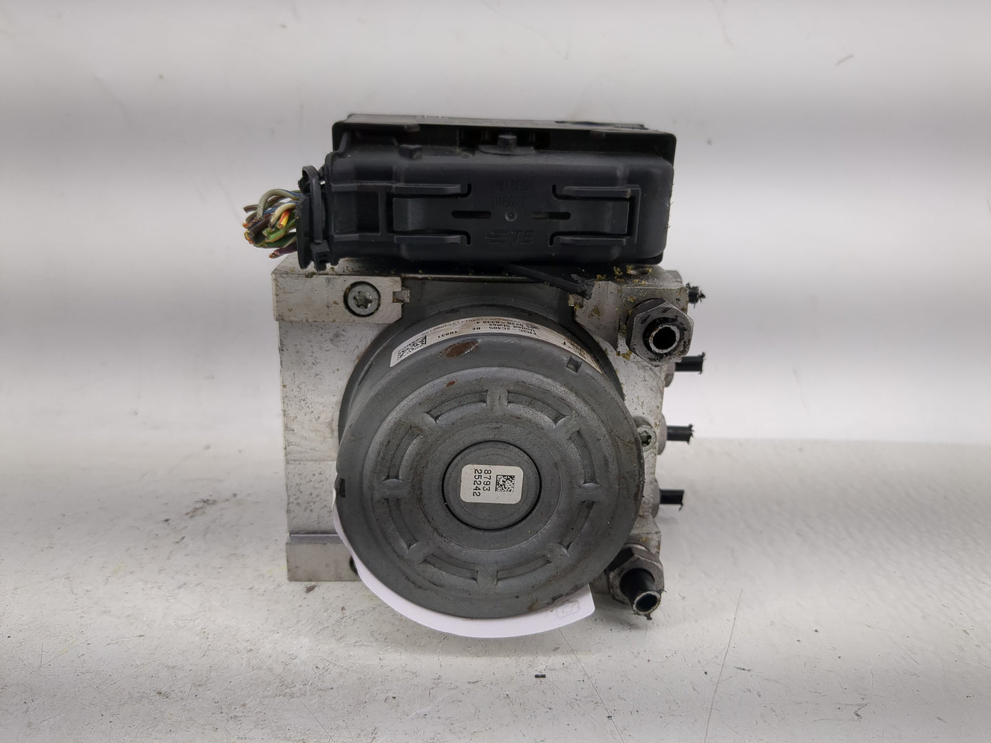 2015 Ford Mustang ABS Pump Control Module Replacement P/N:FR3C-2C405-BE FR3C-2C219-BE Fits OEM Used Auto Parts - Oemusedauto