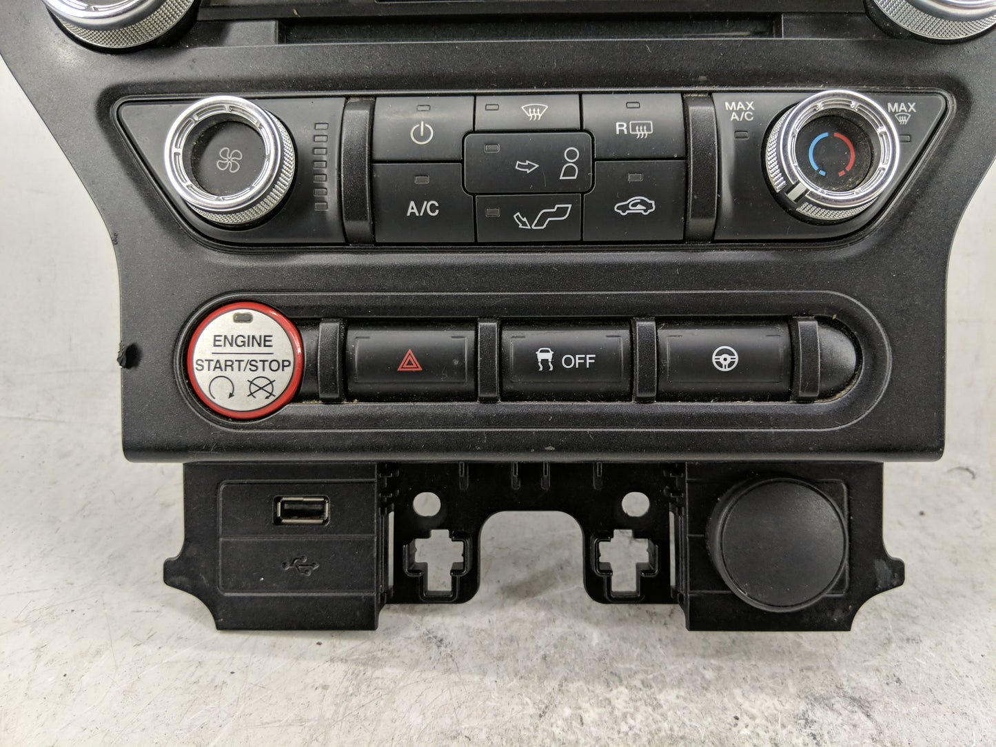2015 Ford Mustang Radio AM FM Cd Player Receiver Replacement P/N:FR3T-18E243-BF Fits OEM Used Auto Parts - Oemusedautoparts1