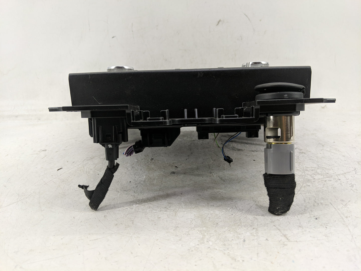 2015 Ford Mustang Radio AM FM Cd Player Receiver Replacement P/N:FR3T-18E243-BF Fits OEM Used Auto Parts - Oemusedautoparts1