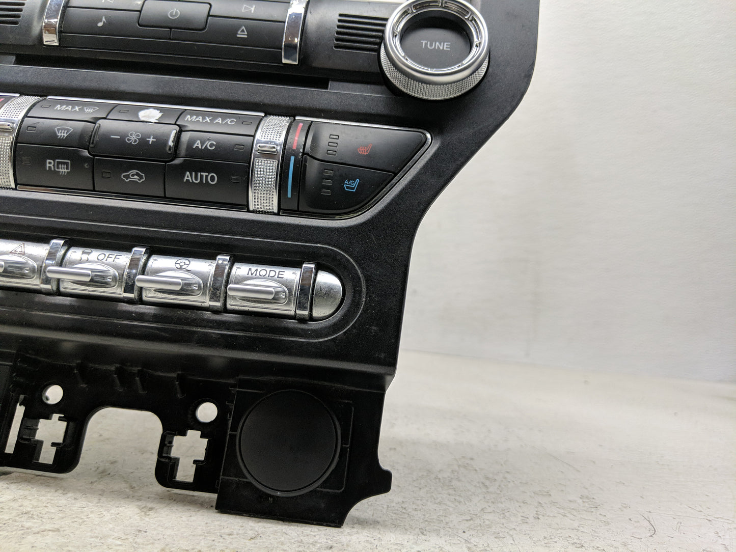 2015 Ford Mustang Climate Control Module Temperature AC/Heater Replacement P/N:FR3T-18E245-DE Fits OEM Used Auto Parts - Oem