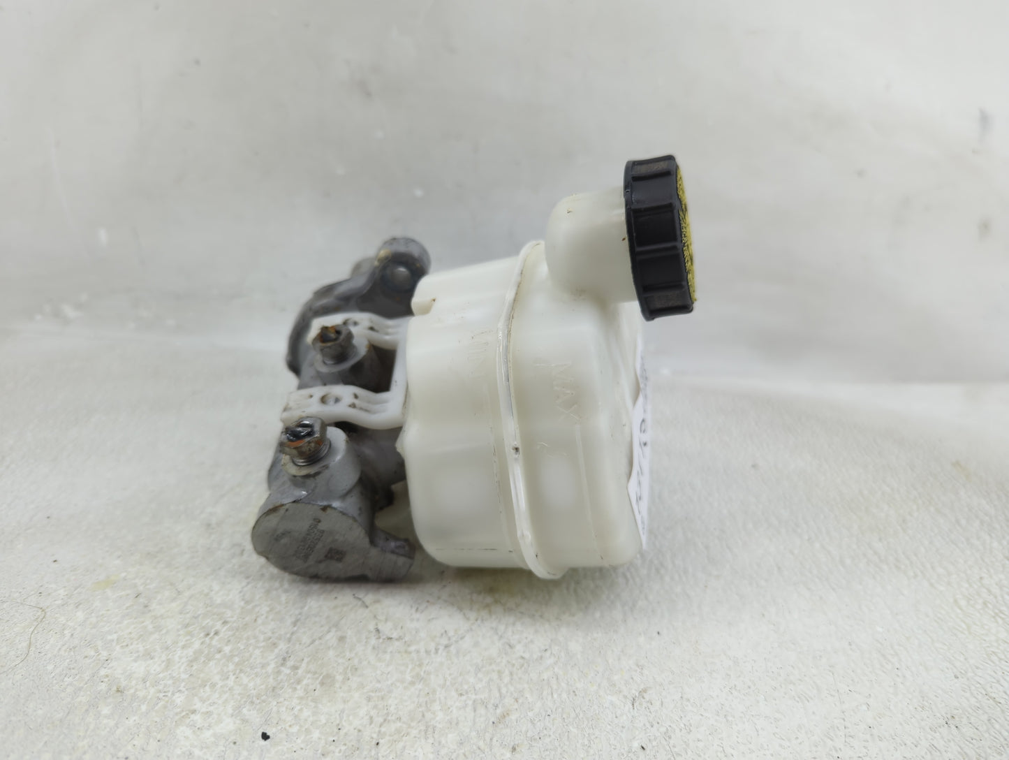 2015-2022 Ford Mustang Brake Master Cylinder - Oemusedautoparts1.com