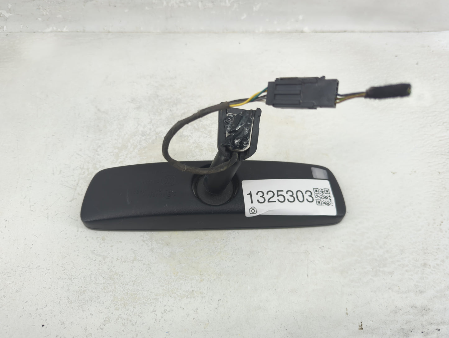 2015 Ford Mustang Interior Rear View Mirror Replacement OEM P/N:GNTX-1629 Fits OEM Used Auto Parts - Oemusedautoparts1.com