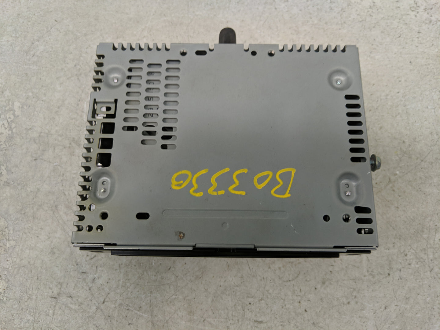 2015-2016 Ford Mustang Radio AM FM Cd Player Receiver Replacement P/N:FR3T-19C107-JJ Fits Fits 2015 2016 OEM Used Auto Parts