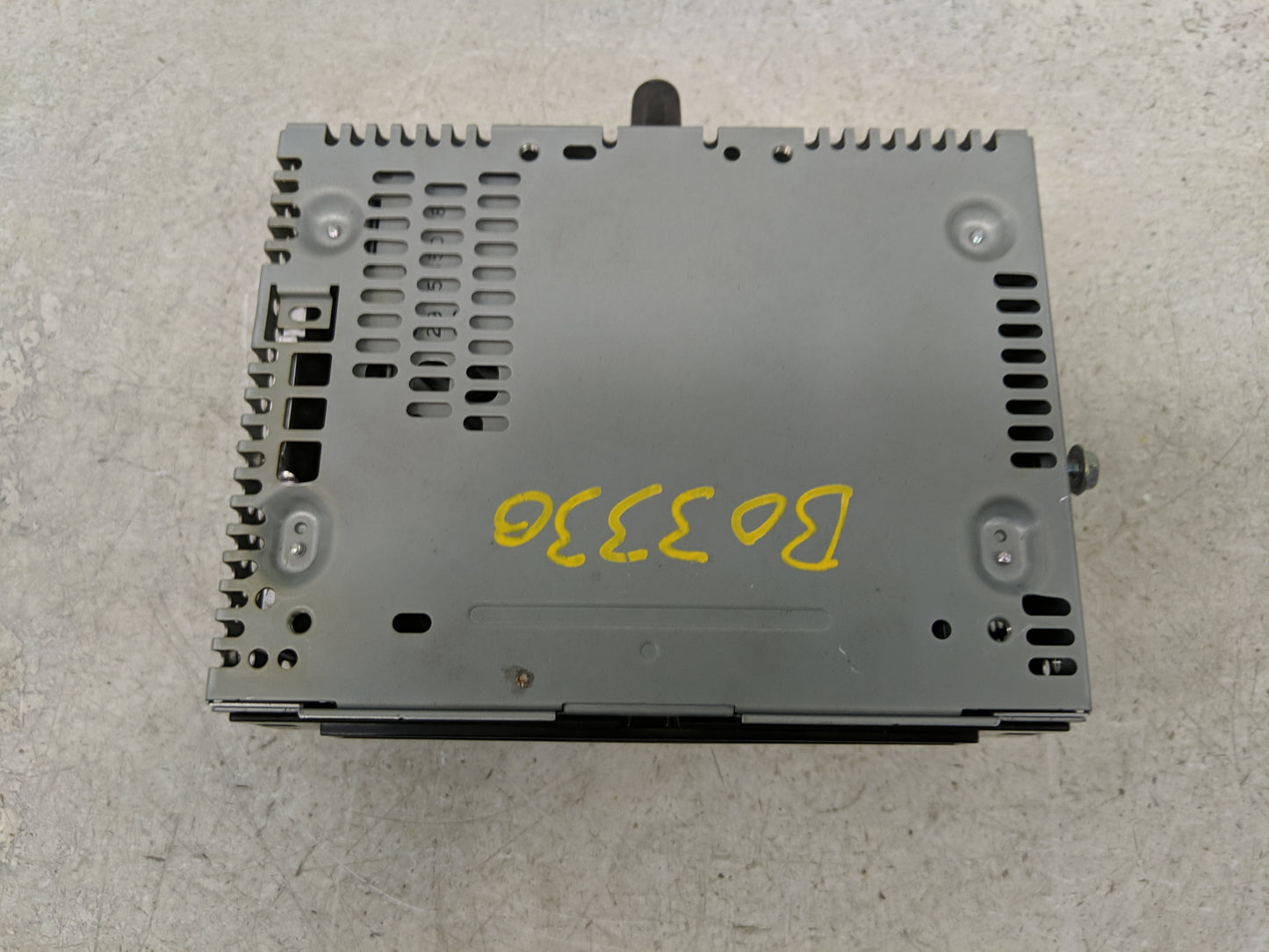 2015-2016 Ford Mustang Radio AM FM Cd Player Receiver Replacement P/N:FR3T-19C107-JJ Fits Fits 2015 2016 OEM Used Auto Parts