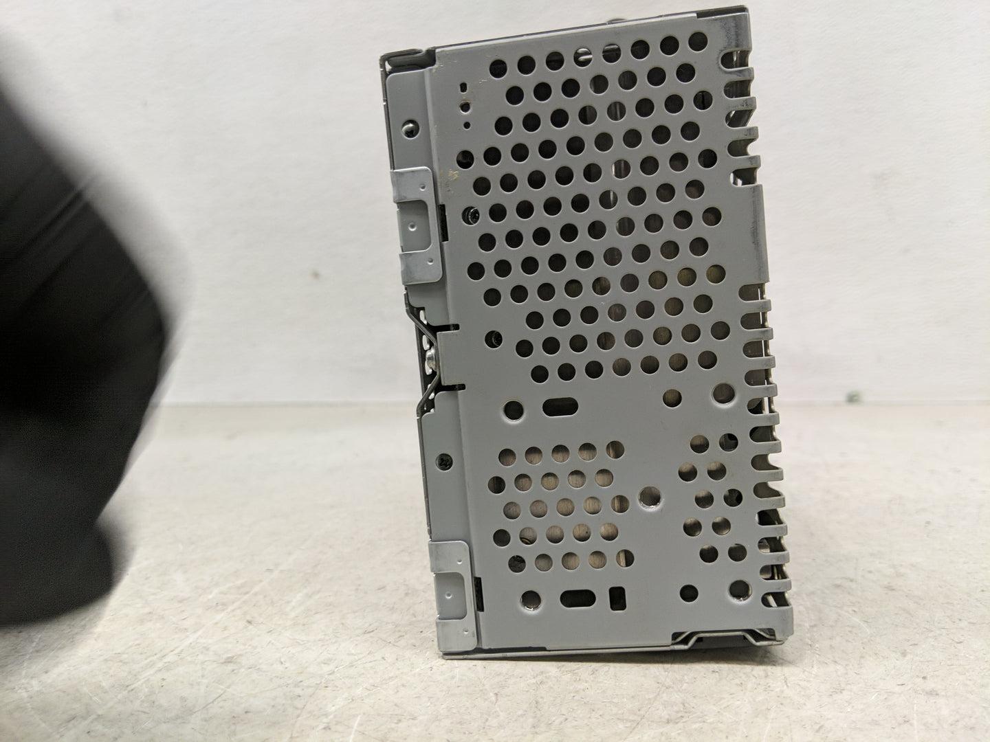 2015-2016 Ford Mustang Radio AM FM Cd Player Receiver Replacement P/N:FR3T-19C107-JJ Fits Fits 2015 2016 OEM Used Auto Parts