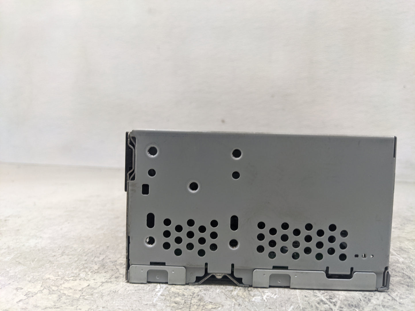 2015 Ford Mustang Radio AM FM Cd Player Receiver Replacement P/N:GR3T19C107AB FR3T-19C107-JJ Fits OEM Used Auto Parts - Oemu