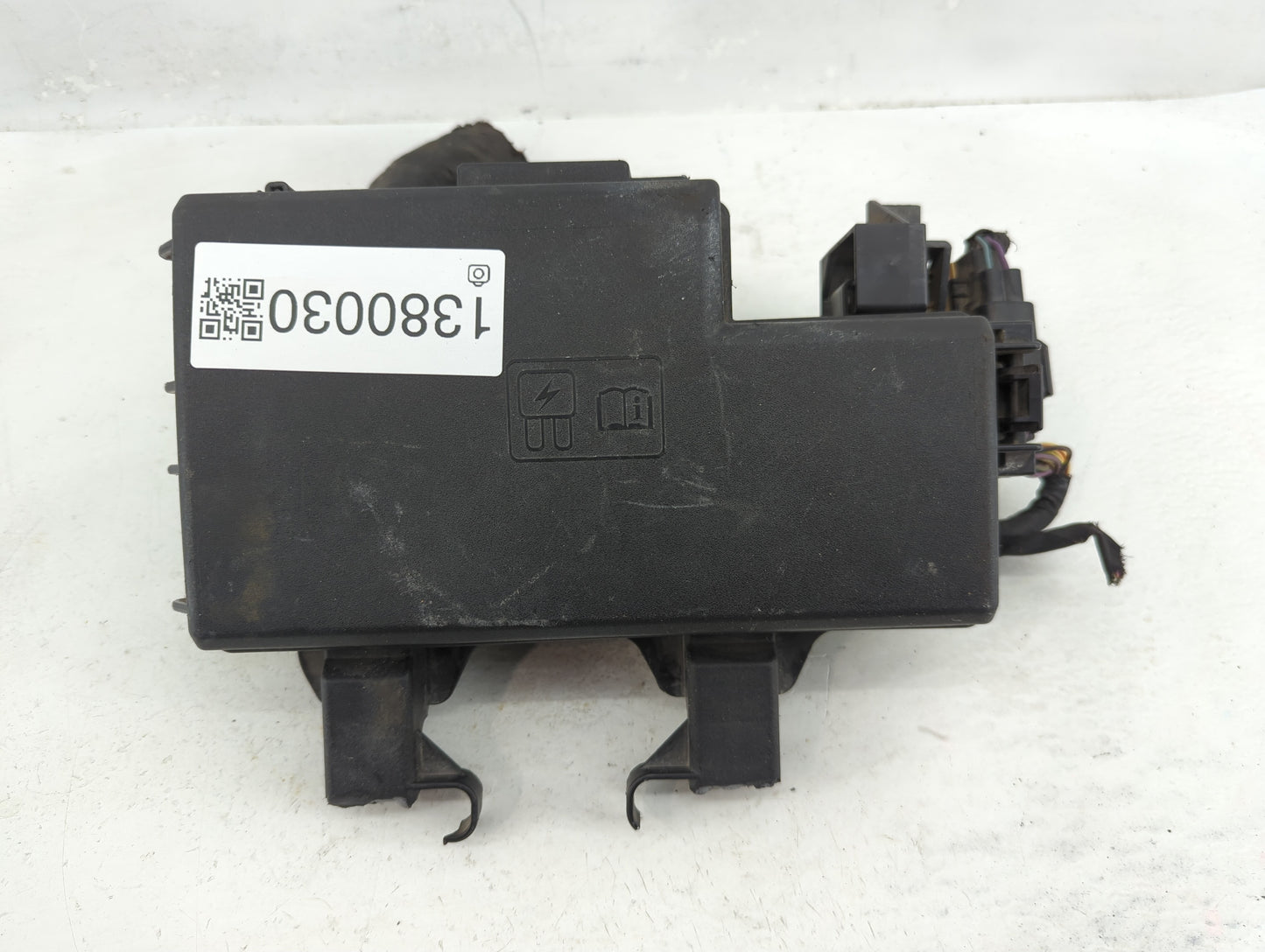 2015 Ford Mustang Fusebox Fuse Box Panel Relay Module Fits OEM Used Auto Parts - Oemusedautoparts1.com