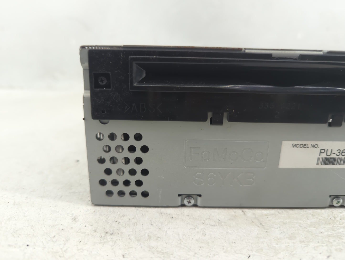 2015-2016 Ford Mustang Radio AM FM Cd Player Receiver Replacement P/N:PU-3603S-B Fits Fits 2015 2016 OEM Used Auto Parts - O