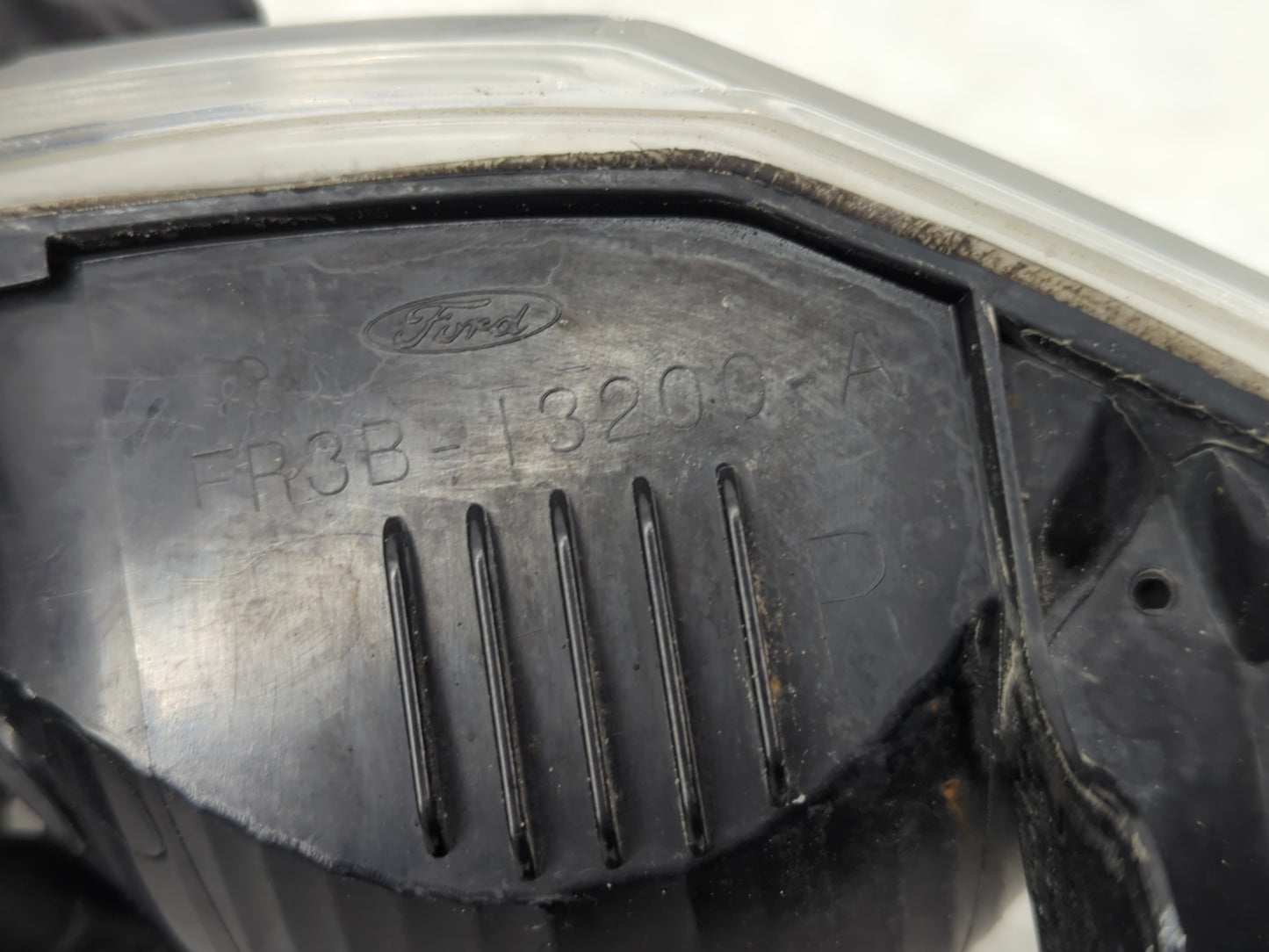 2015-2019 Ford Mustang Passenger Right Oem Front Light Lamp - Oemusedautoparts1.com