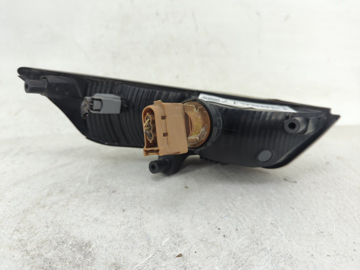 2015-2019 Ford Mustang Passenger Right Oem Front Light Lamp - Oemusedautoparts1.com