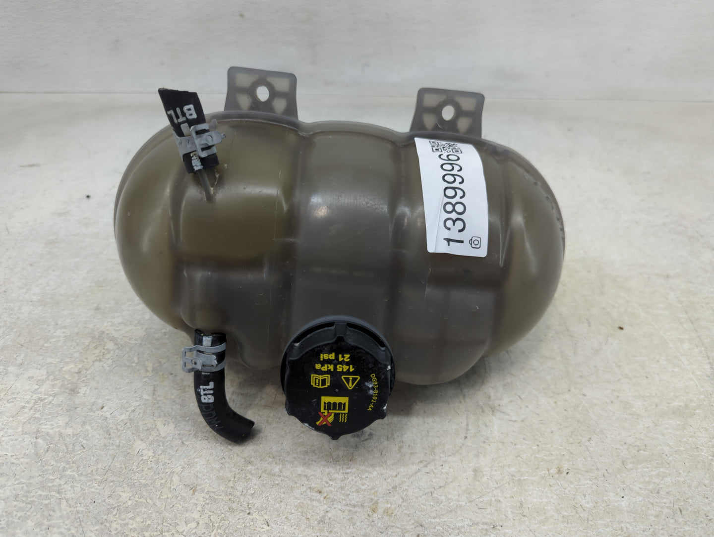 2015-2022 Ford Mustang Radiator Coolant Overflow Expansion Tank Bottle - Oemusedautoparts1.com