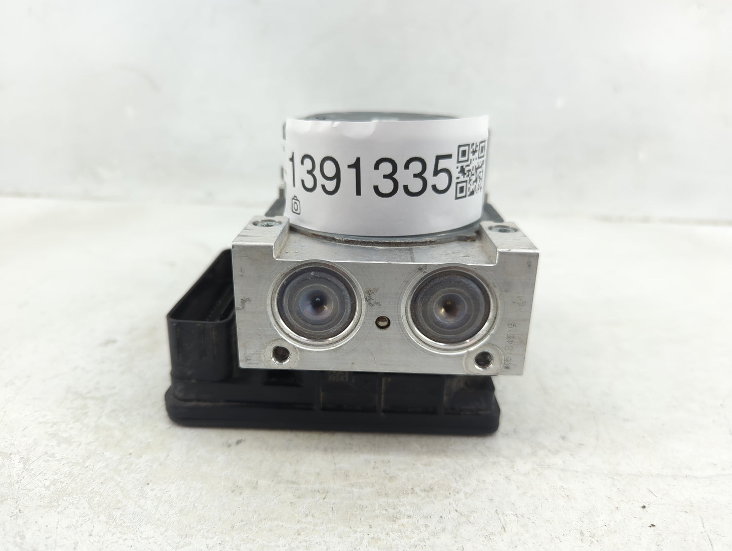 2015 Ford Mustang ABS Pump Control Module Replacement P/N:FR3C-2C405-BE Fits OEM Used Auto Parts - Oemusedautoparts1.com