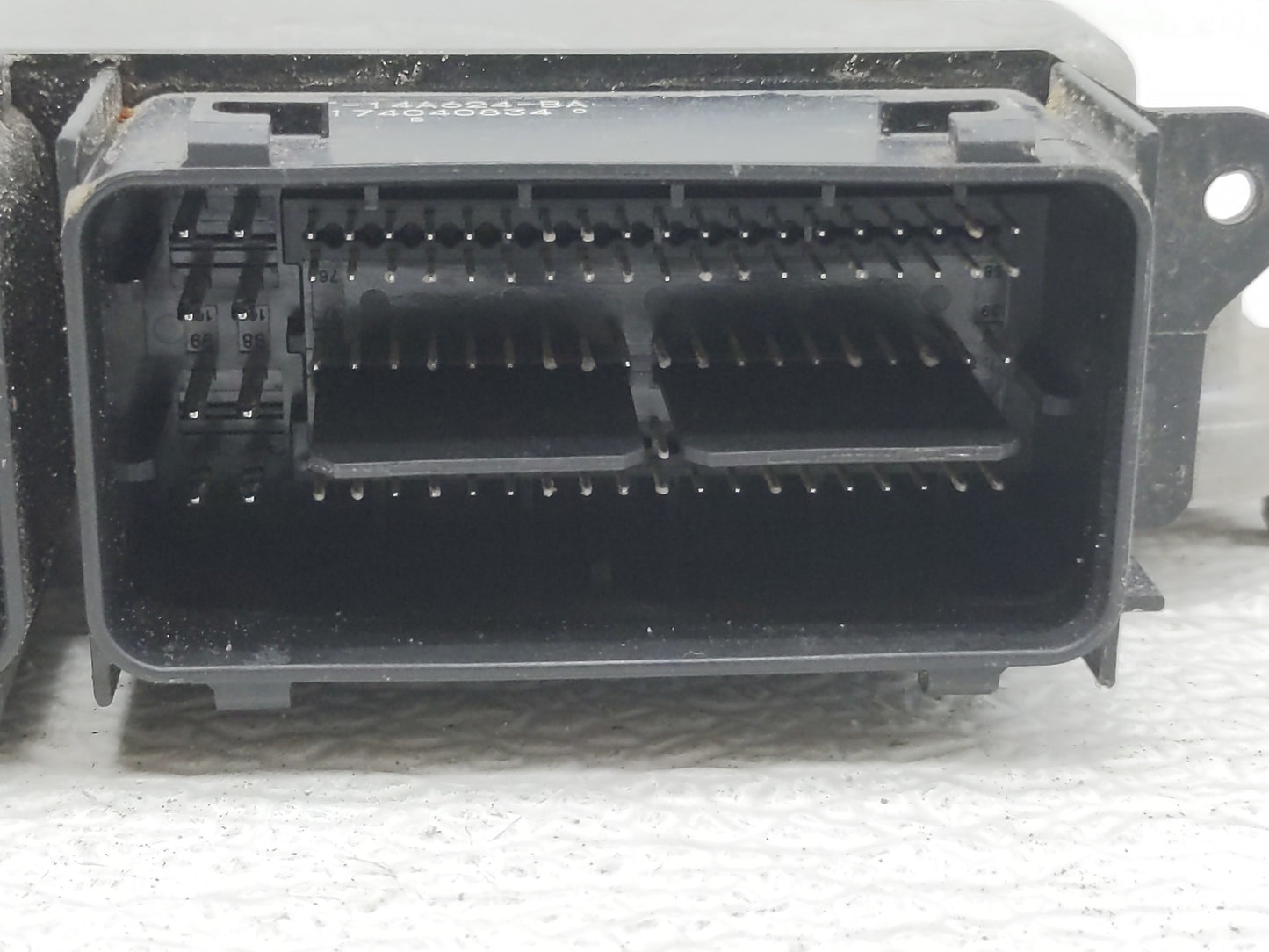 2015-2020 Ford Mustang PCM Engine Control Computer ECU ECM PCU OEM P/N:FR3A-12B684-EA Fits Fits 2015 2016 2017 2018 2019 202