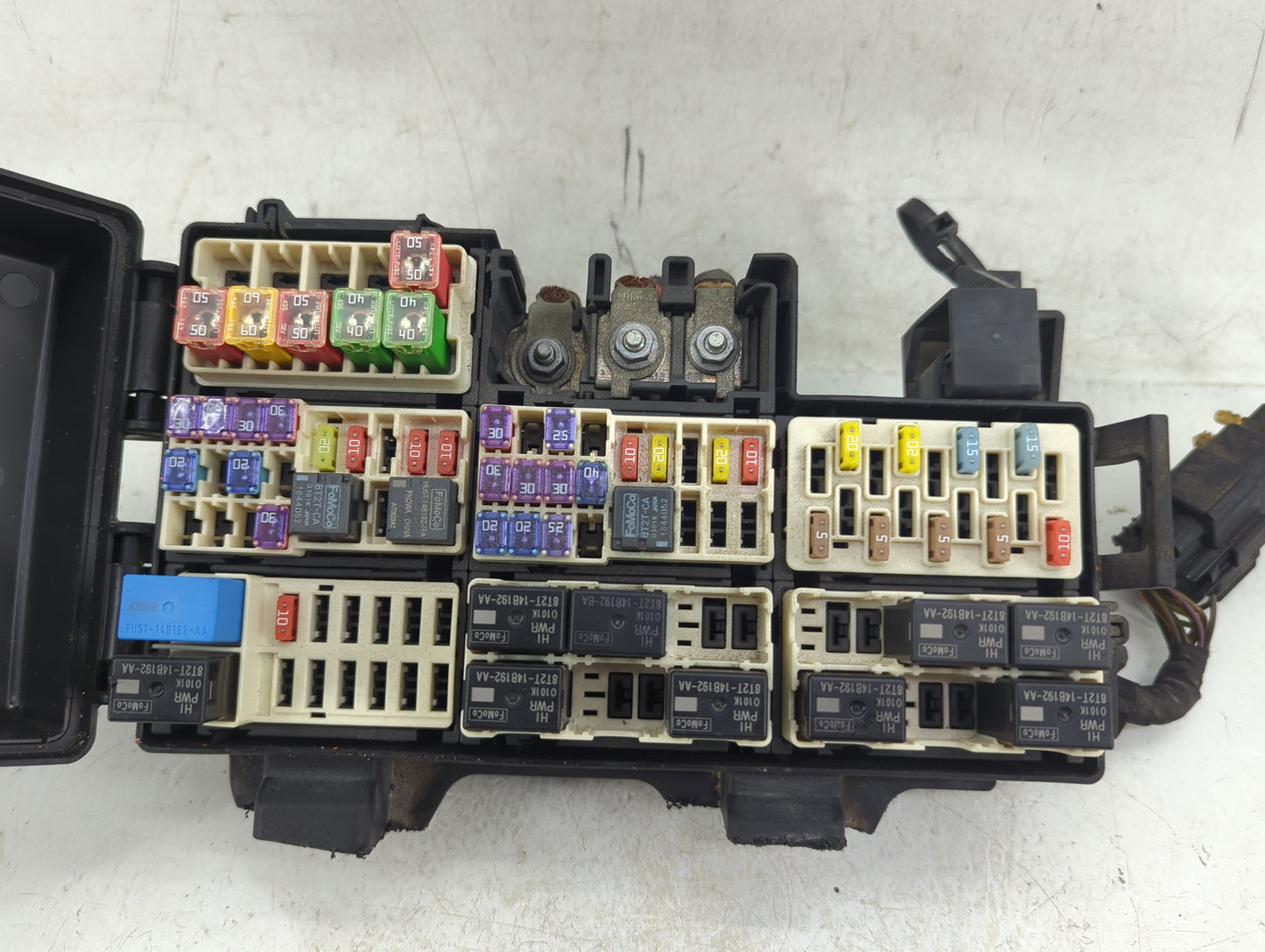2015 Ford Mustang Fusebox Fuse Box Panel Relay Module P/N:GU5-14B192-GA Fits OEM Used Auto Parts - Oemusedautoparts1.com