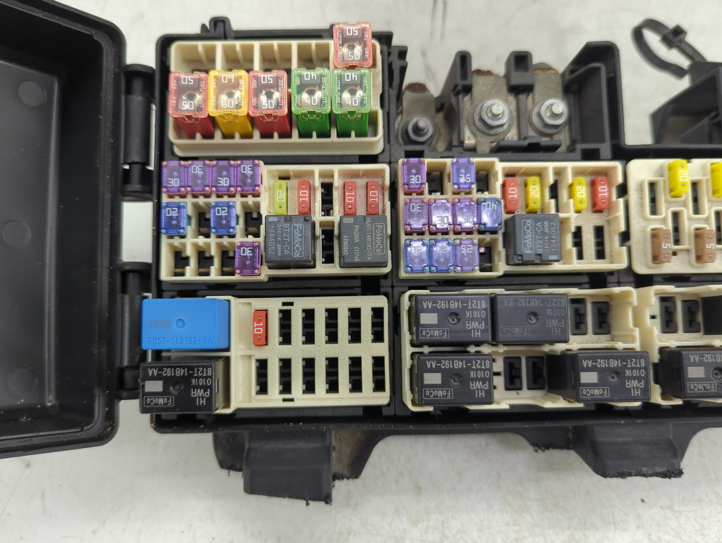 2015 Ford Mustang Fusebox Fuse Box Panel Relay Module P/N:GU5-14B192-GA Fits OEM Used Auto Parts - Oemusedautoparts1.com