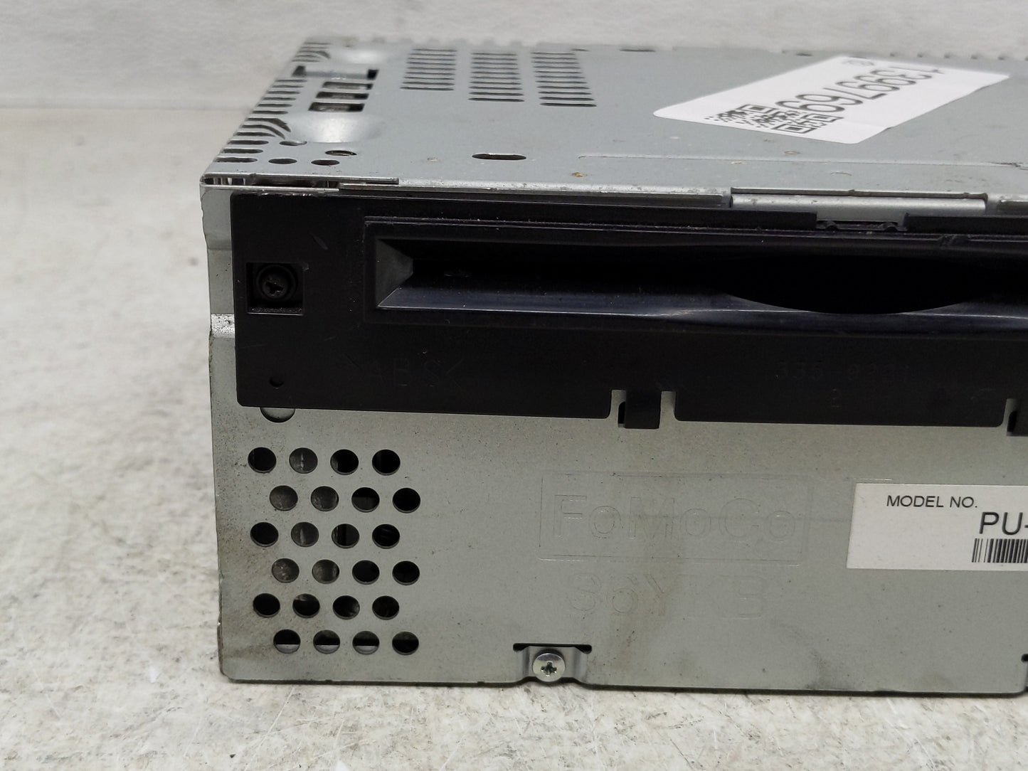 2015-2016 Ford Mustang Radio AM FM Cd Player Receiver Replacement P/N:FR3T-19C107-UA Fits Fits 2015 2016 OEM Used Auto Parts