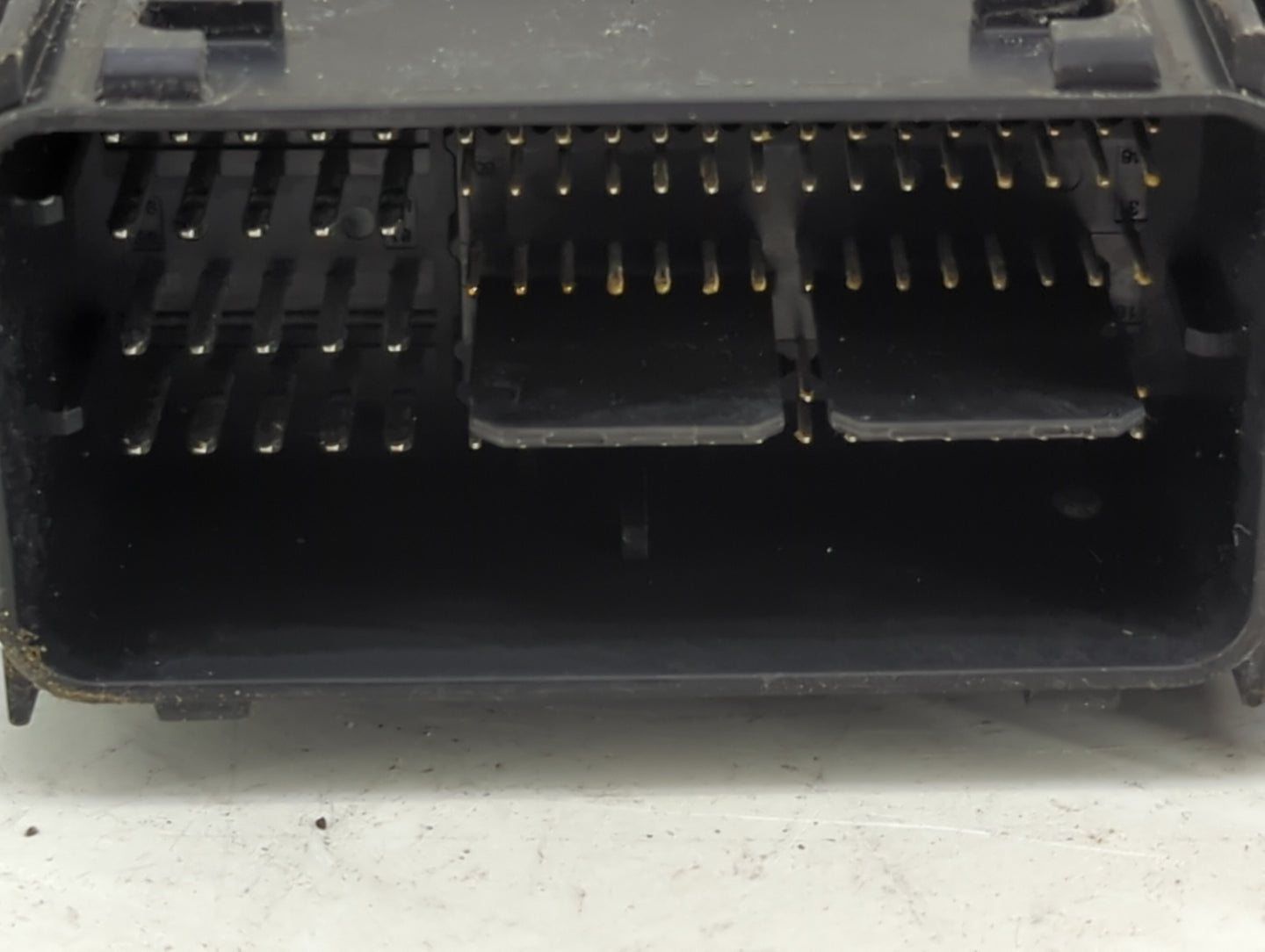 2015 Ford Mustang PCM Engine Control Computer ECU ECM PCU OEM P/N:FU5T-14F262-AA A6SXN2456550D, FL3A-12B684-BEA Fits OEM Use