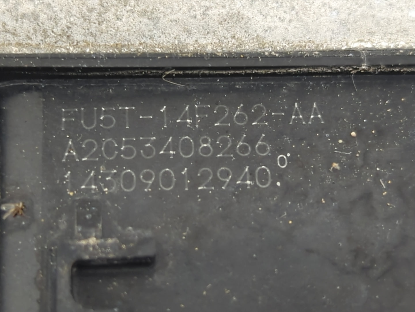 2015 Ford Mustang PCM Engine Control Computer ECU ECM PCU OEM P/N:FU5T-14F262-AA A6SXN2456550D, FL3A-12B684-BEA Fits OEM Use