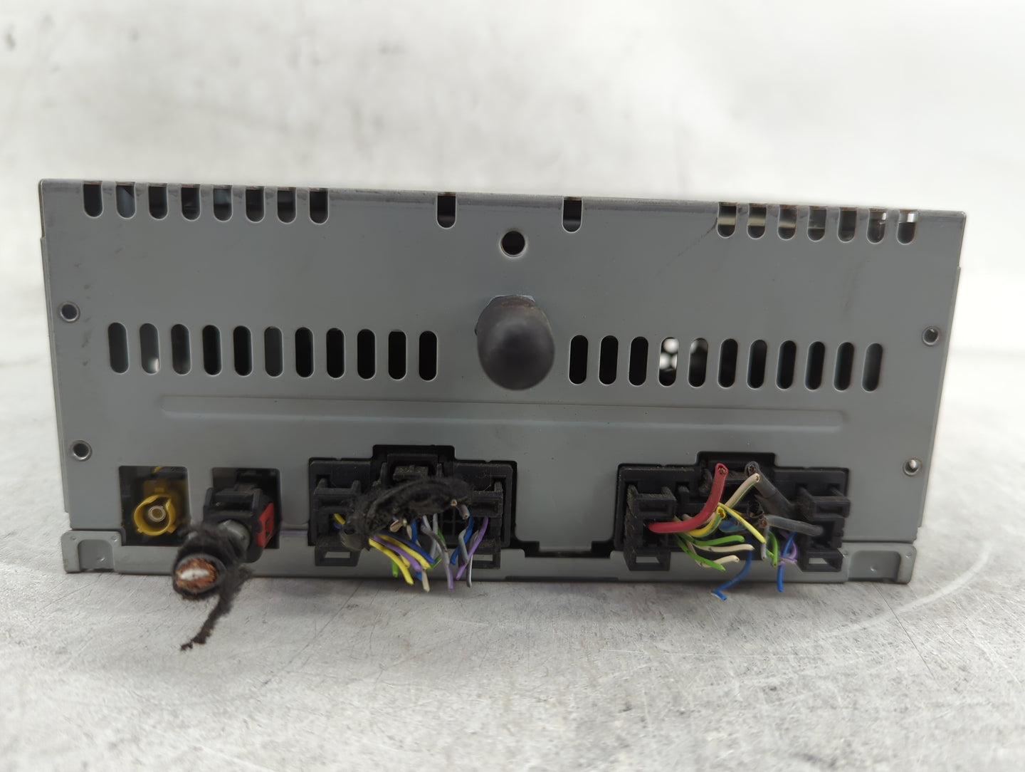 2015-2016 Ford Mustang Radio AM FM Cd Player Receiver Replacement P/N:PU-3605S-B FR3T-19C107-UE Fits Fits 2015 2016 OEM Used
